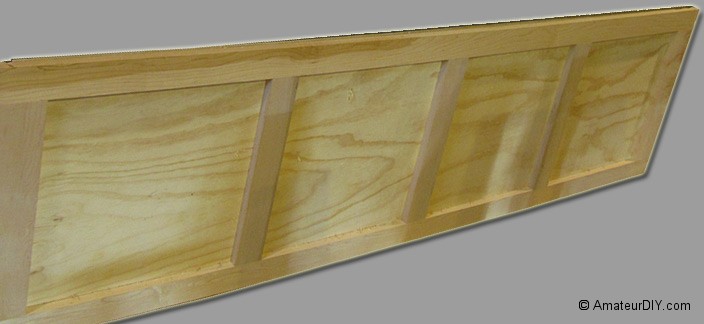 bed footboard shaker